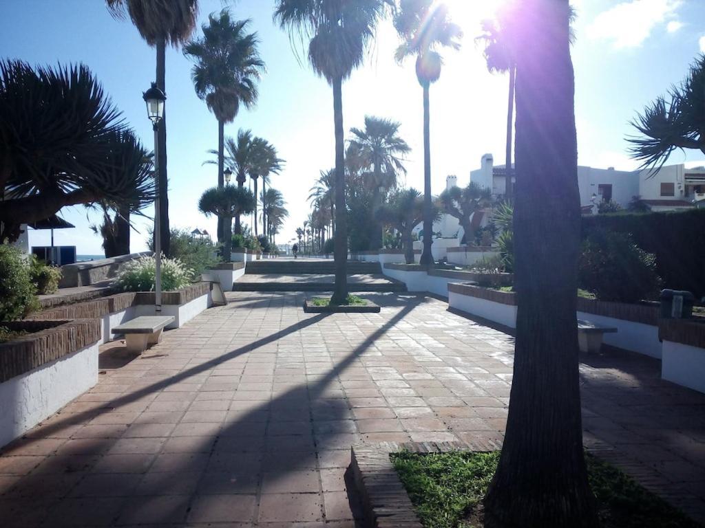 28 Mikonos Playa In Puerto De La Duquesa 2 Bed 2 Bath Apartment Ideally Located To The Beach & Marina Castillo de Sabinillas Екстериор снимка