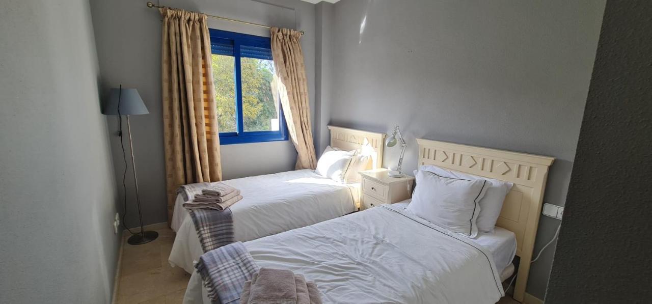 28 Mikonos Playa In Puerto De La Duquesa 2 Bed 2 Bath Apartment Ideally Located To The Beach & Marina Castillo de Sabinillas Екстериор снимка