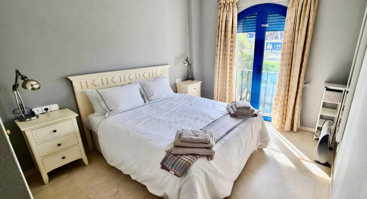 28 Mikonos Playa In Puerto De La Duquesa 2 Bed 2 Bath Apartment Ideally Located To The Beach & Marina Castillo de Sabinillas Екстериор снимка